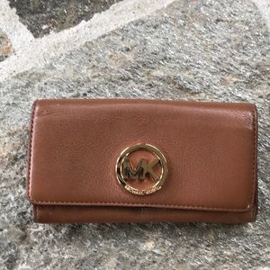 Michael Kors tan leather wallet